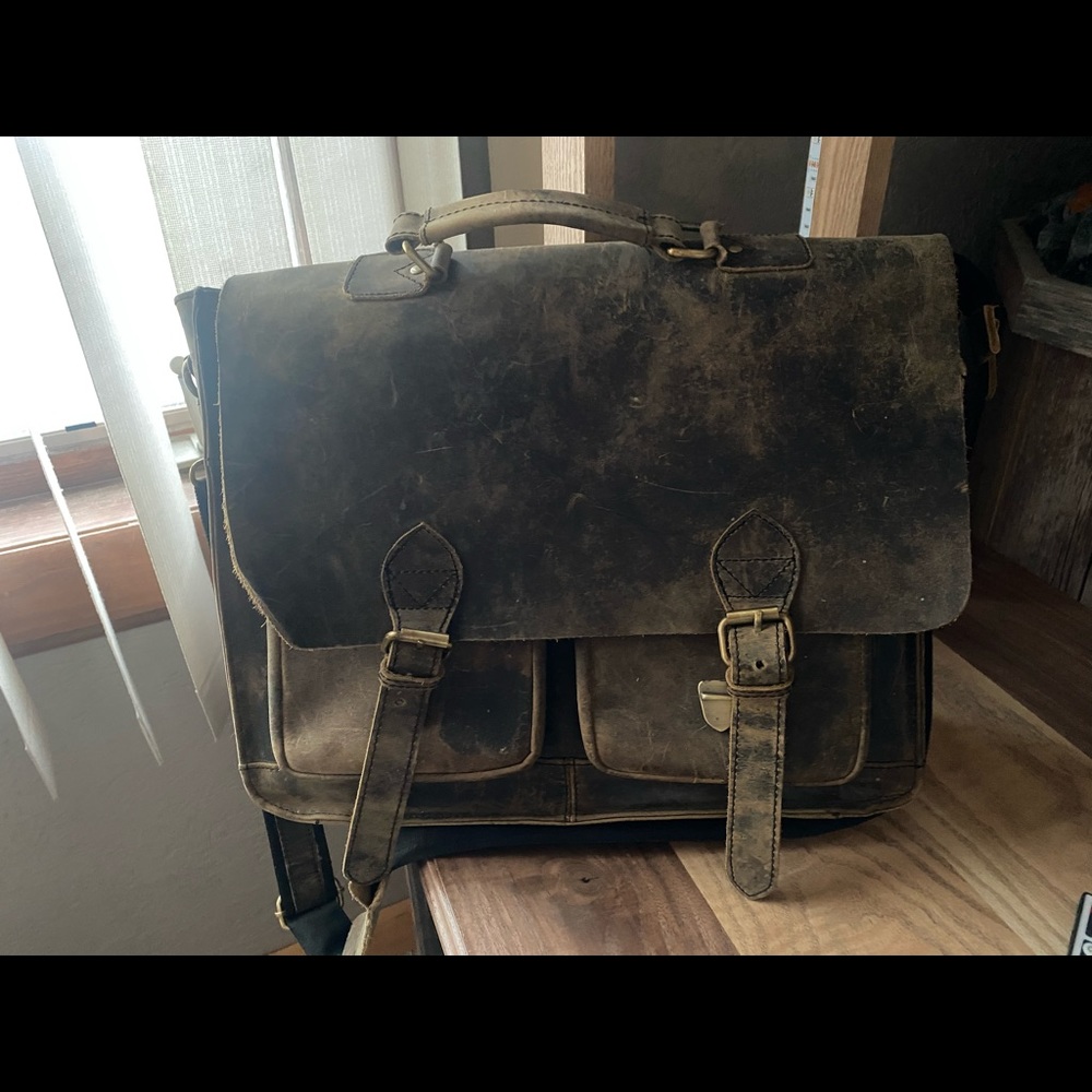 Beautiful genuine distressed leather bag